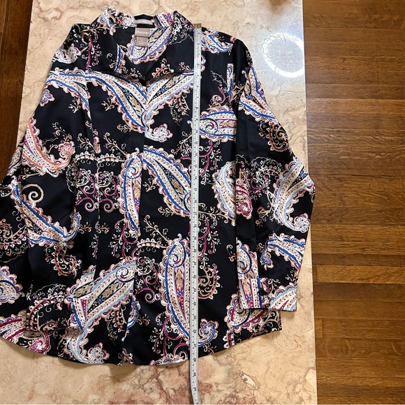 Chico’s No-Iron Sateen Paisley Wing-Collar Shirt Size Chicos 2/U.S. 12/14 - Picture 12 of 14